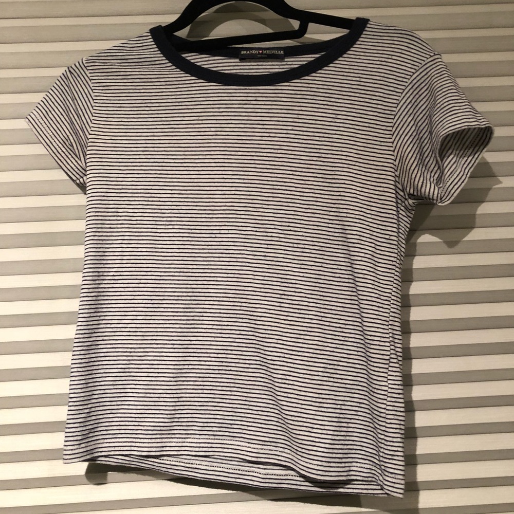 Brandy Melville t shirt